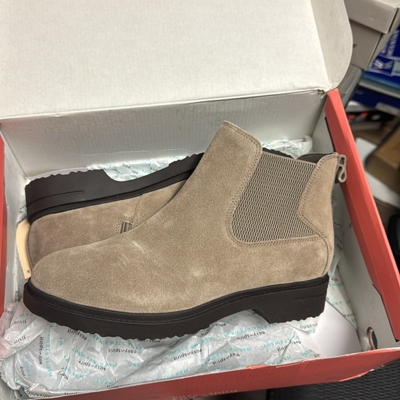 Easy Spirit Women's Boot - Picture 4 of 6